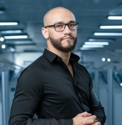Dr. Maykson Mota, especialista em Lentes em Resina em Dourados-MS